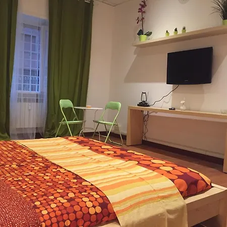 Bed & Breakfast 153 *